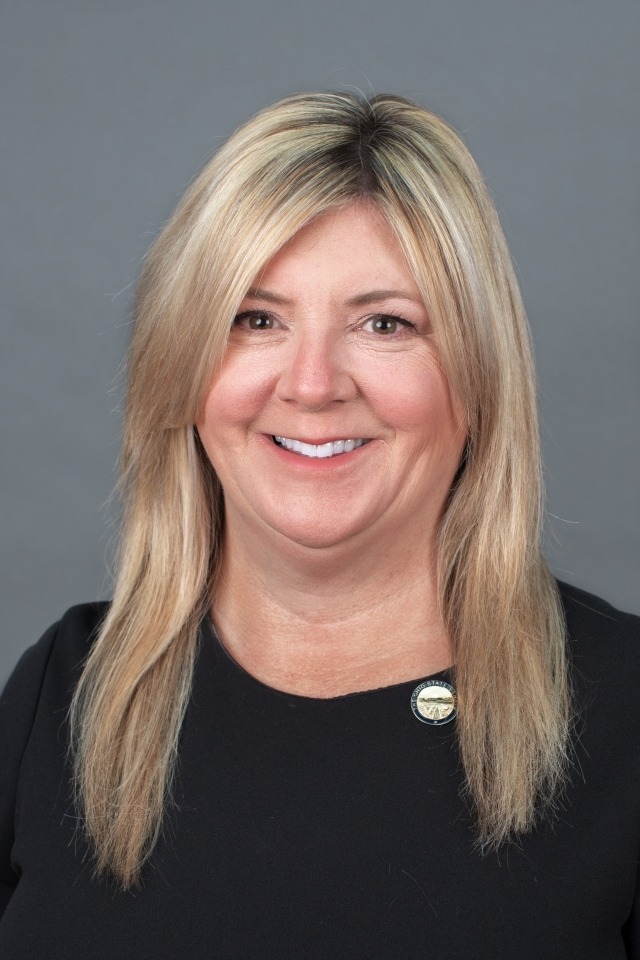 stephanie-kunze-may-2023-headshot-medium stephanie-kunze-may-2023-headshot-medium